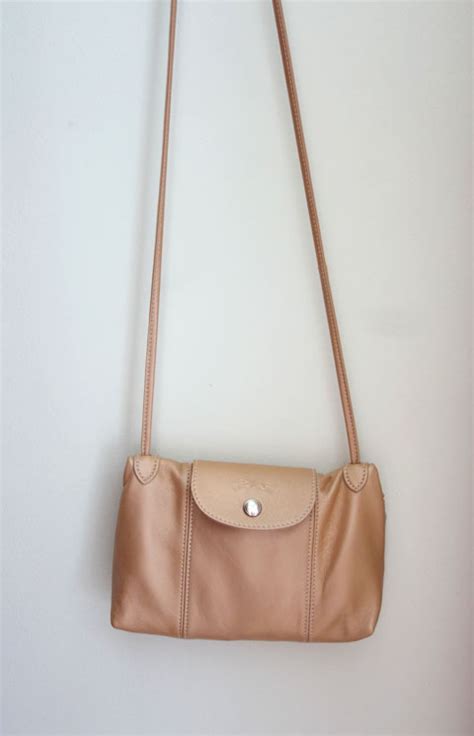 longchamp colorless cream.